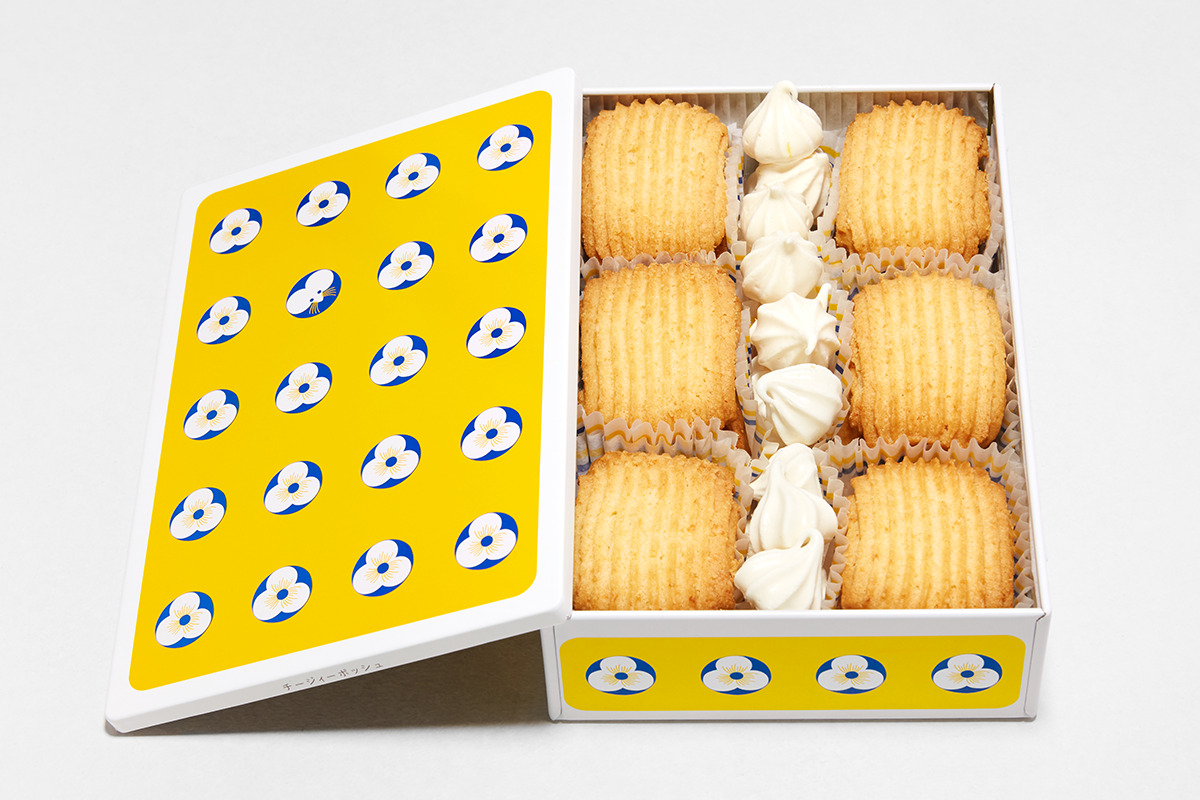 <small>富山県 ZAXFOXの「Cheesy Poche（チージィーポッシュ）」</small><br>福田里香がレシピ監修、KIGIがクリエイティブディレクションしたチーズクッキー缶