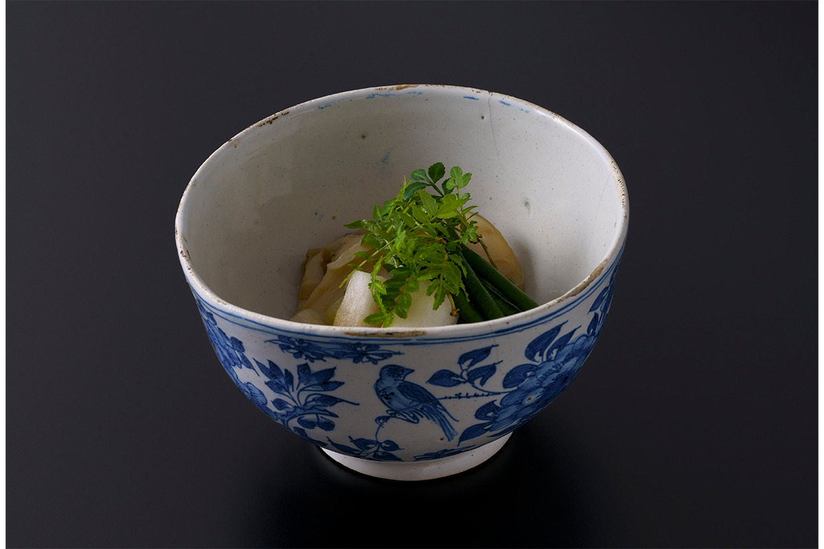 <small>特別展「懐石の器  炉の季節」に学ぶ</small><br>食事に宿る日本人の美学