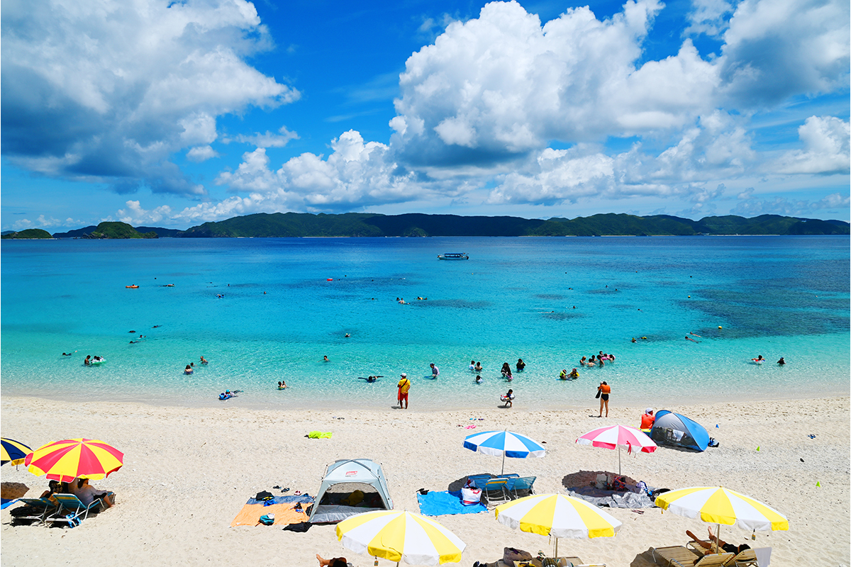 沖縄諸島《座間味島》<br><small>雄大な景色と水中世界を楽しむ解放感あふれる楽園<br>｜個性豊かな沖縄の38の島々⑭</small>