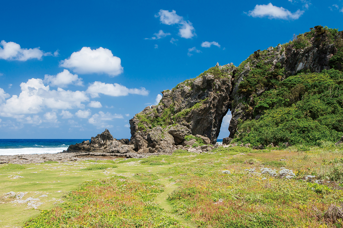 沖縄諸島《久米島》<br><small>アジアの国々との交易で栄えた自然豊かな島<br>｜個性豊かな沖縄の38の島々⑨</small>