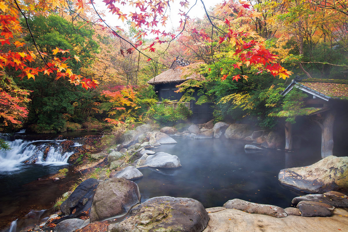 熊本・黒川温泉《Kloar》と旅する名宿めぐり<br> <small>山みず木／山みず木別邸 深山山荘／旅館 山河／お宿 のし湯</small>