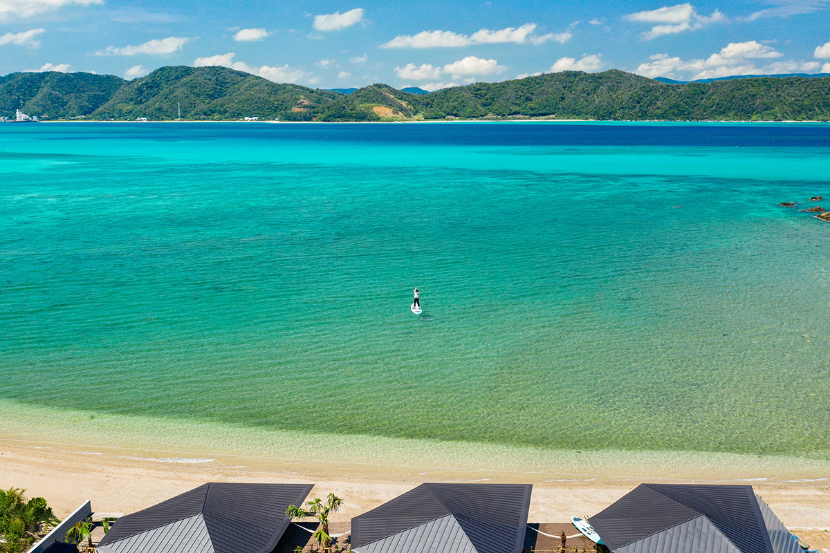 <small>ふるさと納税を使った、新たな旅行の楽しみ方。</small><br>「旅先納税」で奄美大島の恵みを<br>全身に取り込む！