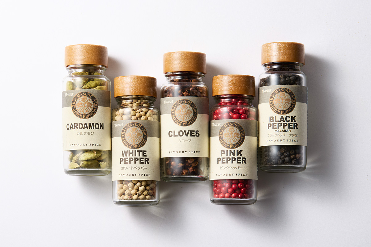マスコットスパイスを選ぶ理由。<br>「ヤスマ」が手掛けるプレミアムスパイスの“本物の香り”とは？