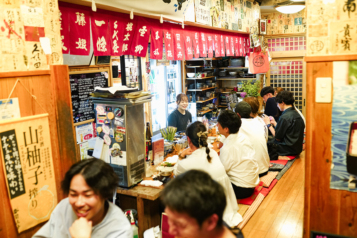 日本酒の酒蔵見学と人気店めぐり<br>“おきゃく”を体感する注目スポット<br><small>後編｜土佐のおきゃくを味わう冬の旅へ</small>