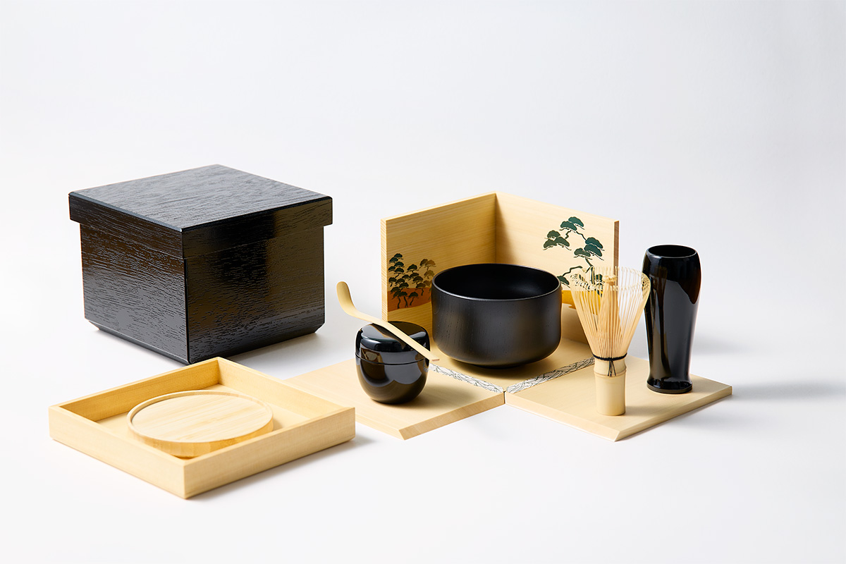 お茶を自由に楽しむ<br>山中塗の職人が手掛けた“箱茶室”<br>｜西本（石川県・加賀市）