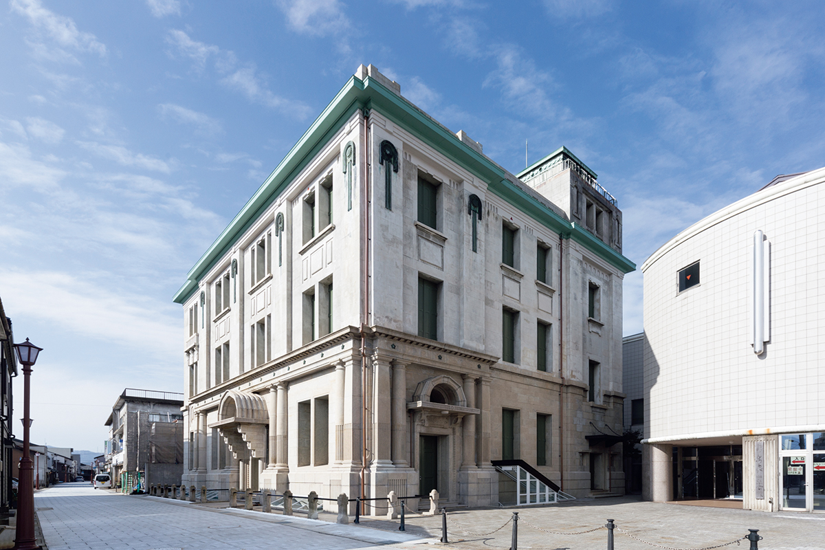 福井《敦賀市立博物館》<br>旧銀行建築で港町の歴史を伝える<br><small>｜体験できる近現代名建築</small>