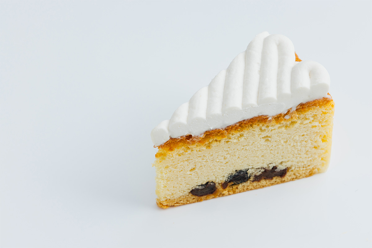 《ホテルニューオータニ》<br>「パティスリーSATSUKI」の<br>東京スーパーチーズケーキ<br>｜一流ホテルの美味しいスイーツ