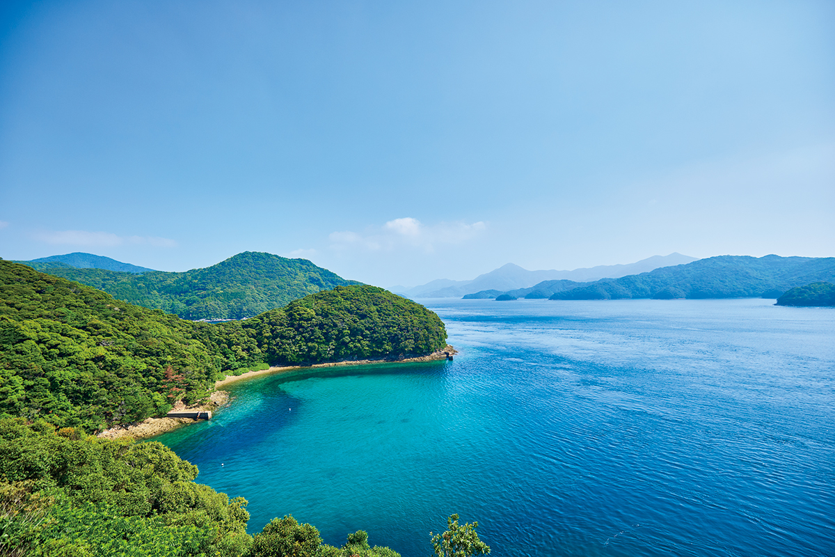 五島列島の海岸線が育んだ、<br>おいしい島旅へ。（新上五島編）<br><small>｜〈連載第1回〉長崎・海道を往く</small>
